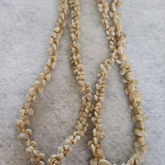 Snail Shell Necklace - Picture 2 of 2